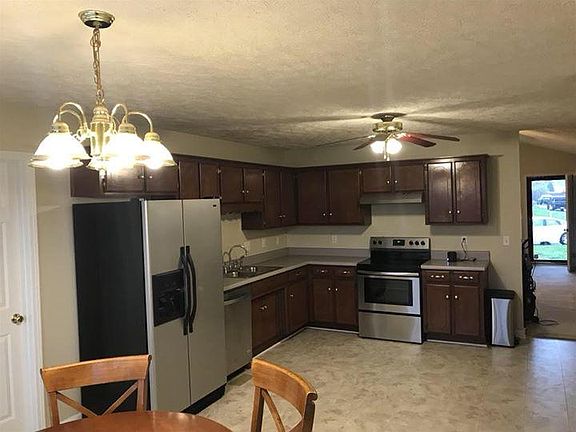 2nd image of 1131 Flowers Ct