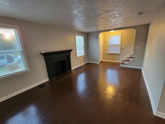 4th image of 2416 Bretton Pl
