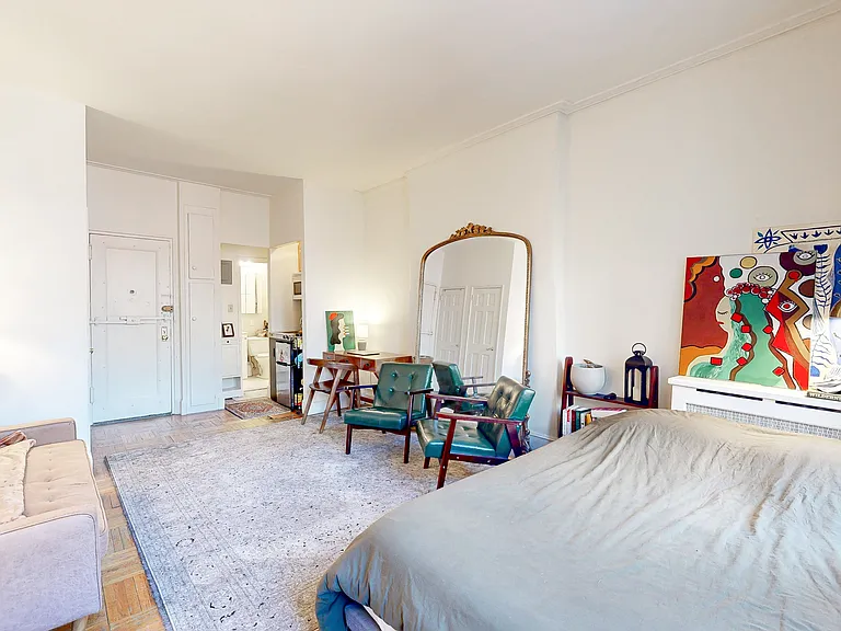 116 W 69th St #5-A — Photo 4