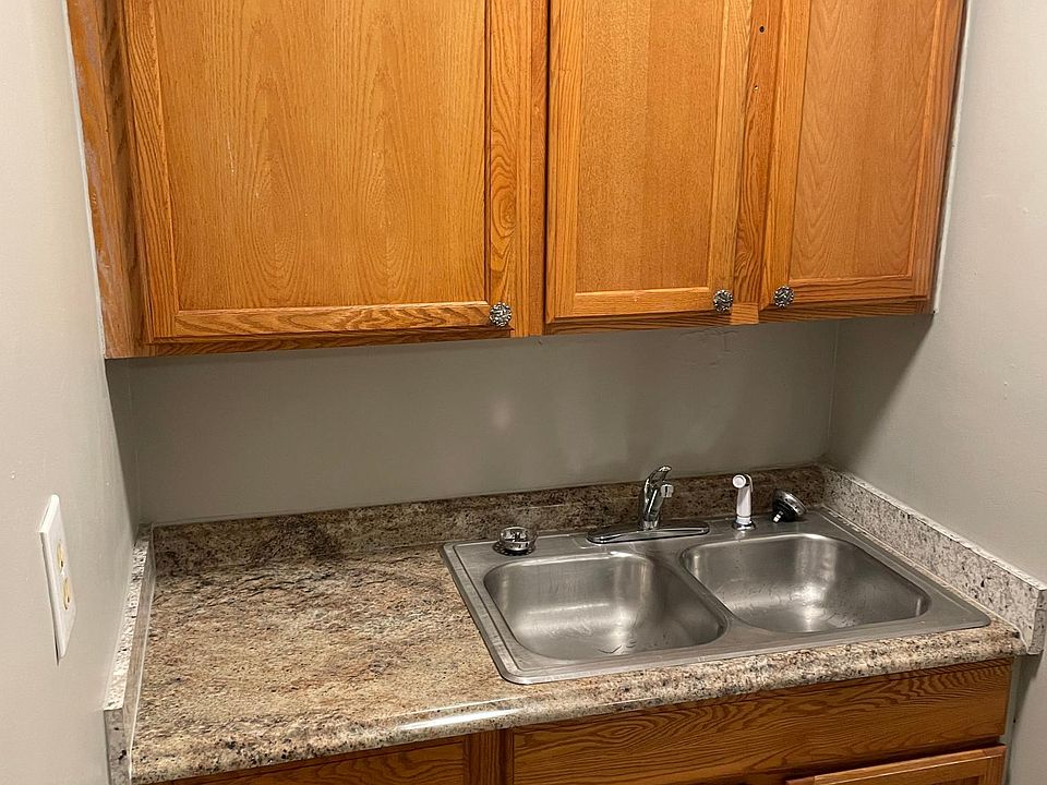 2nd image of 1703 Callaway Cir