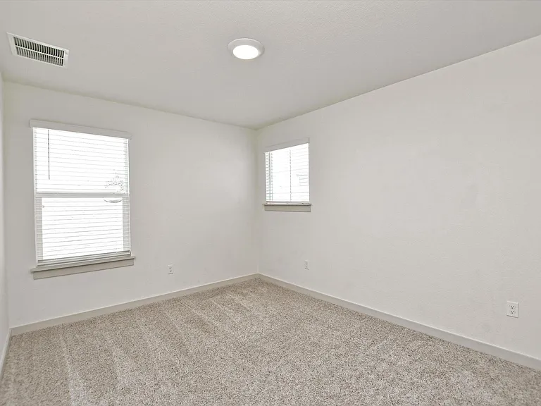 204 Merrick Rd — Photo 26