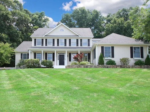 12 Nancy Lane, Brookfield, CT 06804