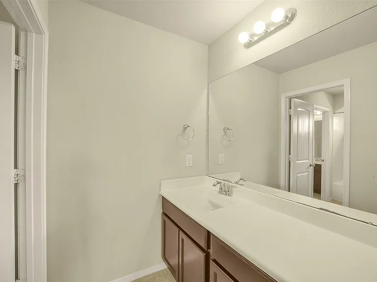 3511 Brampton Island Dr — Photo 37