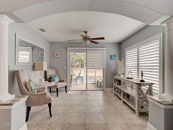 5th image of 2213 Hawks Cove Cir