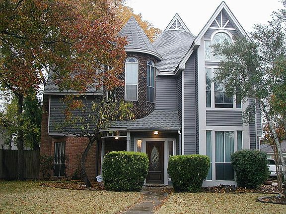 Style from a gentlier time, the Vicorian era...