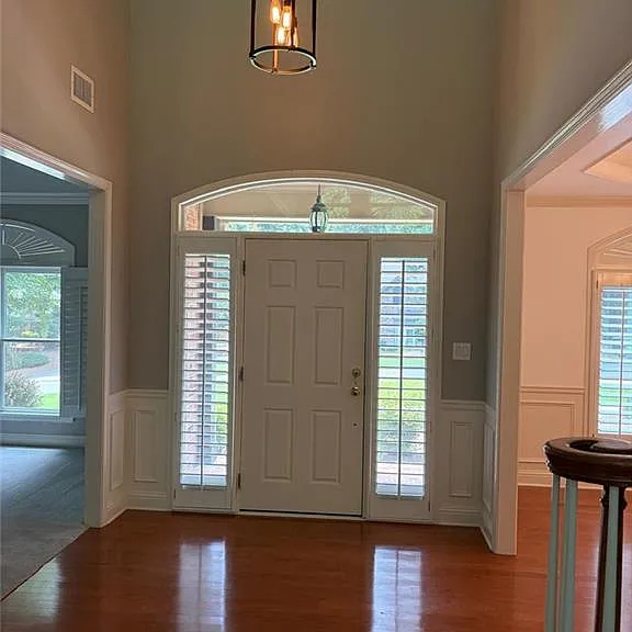 96 Highgrove Dr — Photo 3