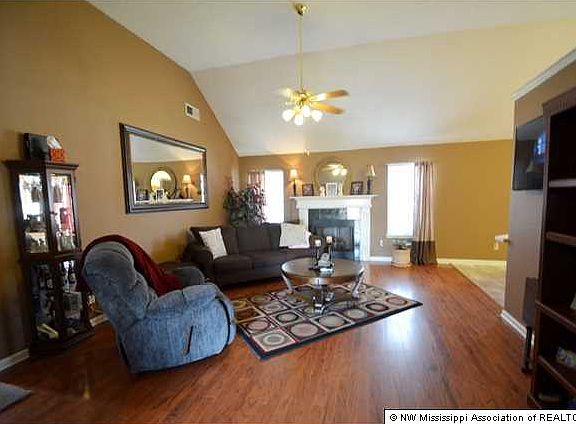 2nd image of 6976 Margaret Way Cv