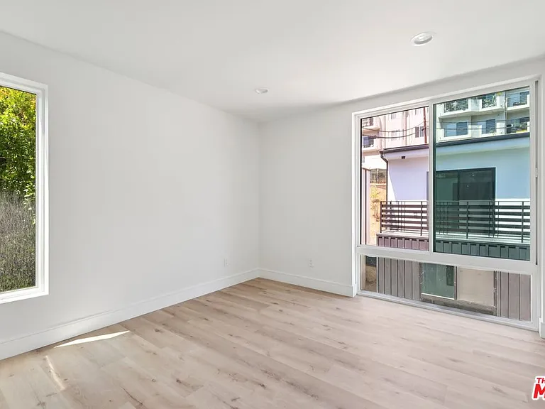 2111 Holly Dr #2 — Photo 15