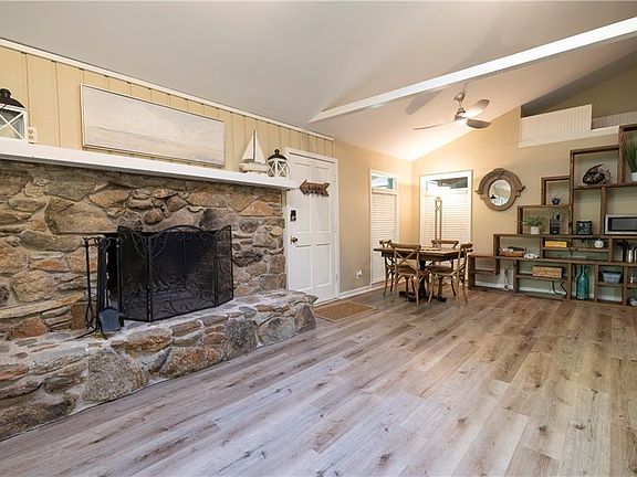 2nd image of 9010 Prestige Ln #2