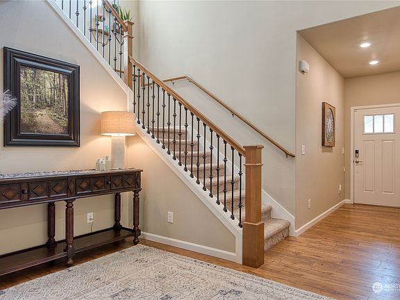 4th image of 5021 Blue Pebble Ct