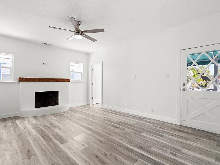 102 26th Ave — Photo 5