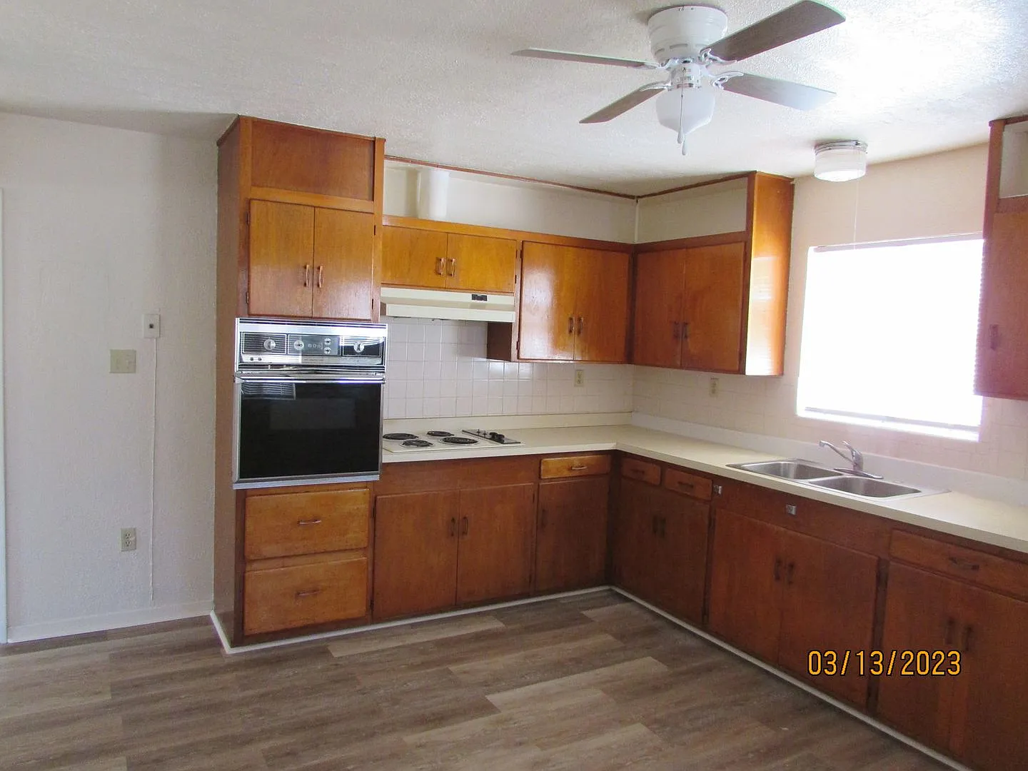 921 S. Platinum Ave. — Photo 4