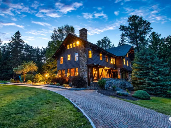 32 Cobble Hill Rd, Lake Placid, NY 12946