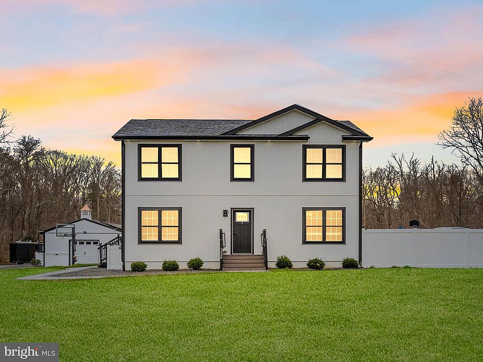 1st image of 1528 New Brooklyn Rd