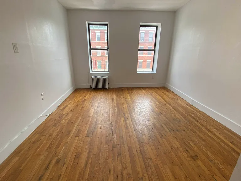 446 3rd Ave #3L — Photo 3