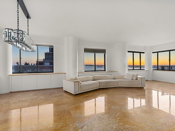 3rd image of 377 Rector Pl #Phb