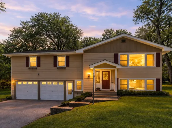 5301 Oakwood Dr, White Bear Township, MN 55110