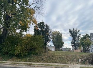 30 Pleasant Ave, Dayton, OH 45403