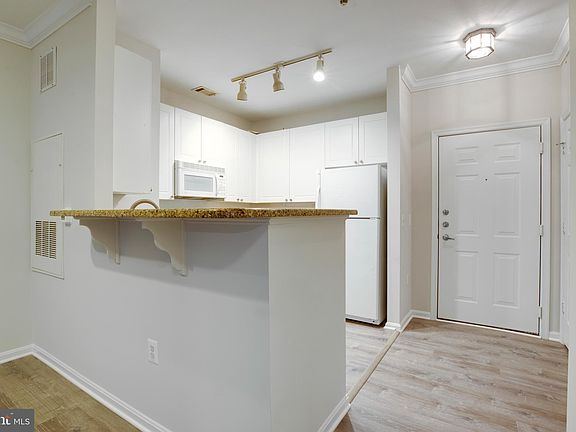2nd image of 2791 Centerboro Dr APT 269