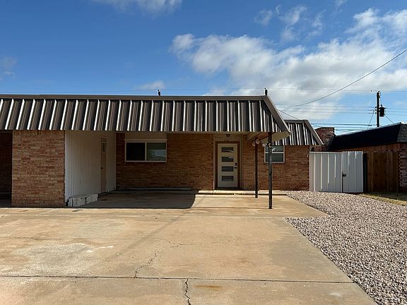 2nd image of 1316 Tanglewood Ln