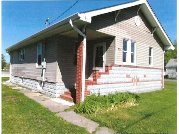 203 Rice St, Wilsonville, IL 62093