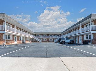 21 S Monroe Ave #8B, Margate City, NJ 08402