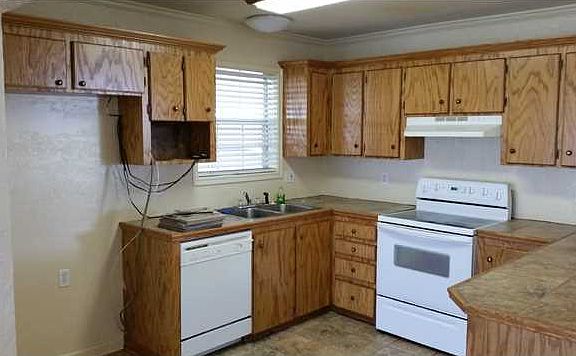 4th image of 1017 Florence Dr