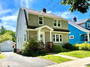 6244 Seaforth St, Halifax, NS B3L1P9