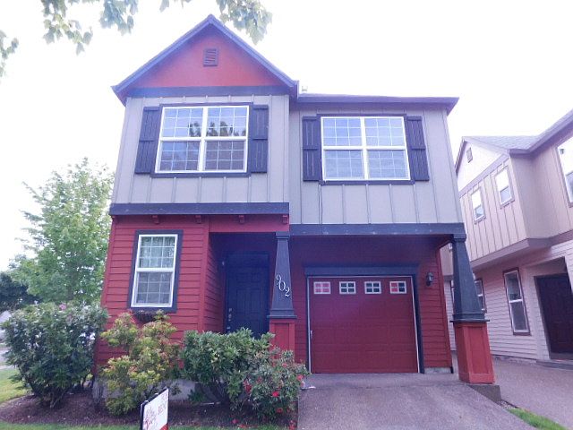 1st image of 902 SE Portlandia Ave