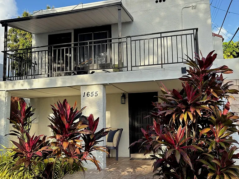 1655 SW 23rd Ave #1 — Photo 20