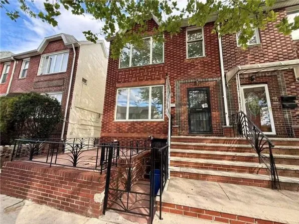 81 Bay 7th St, Brooklyn, NY
