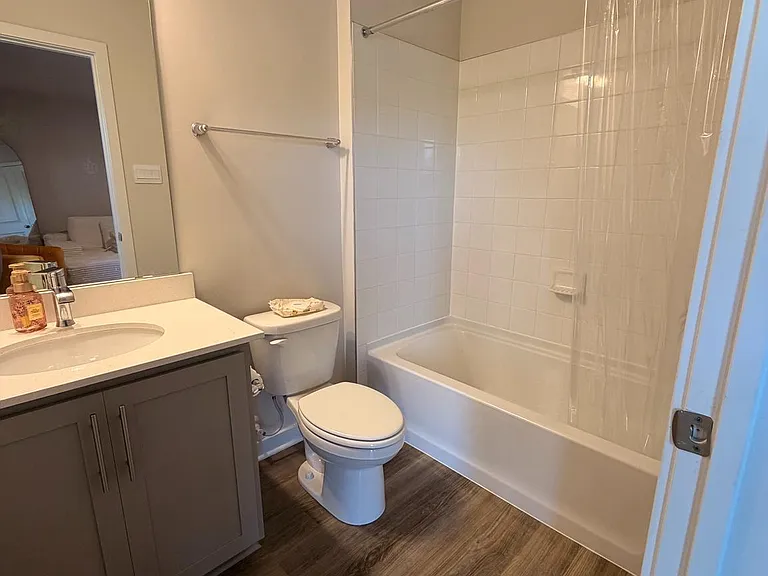 16605 Green Glade Dr — Photo 8