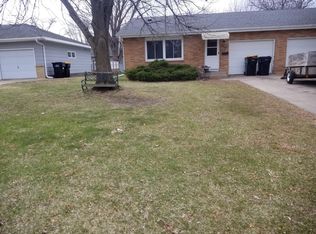 842 Apgar St S, Shakopee, MN 55379