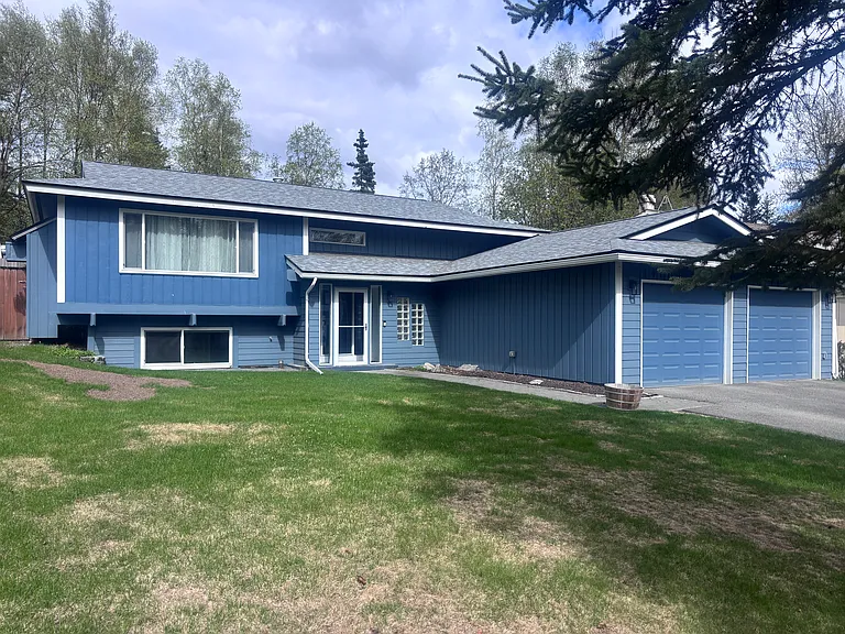 1417 Matterhorn Way — Photo 1