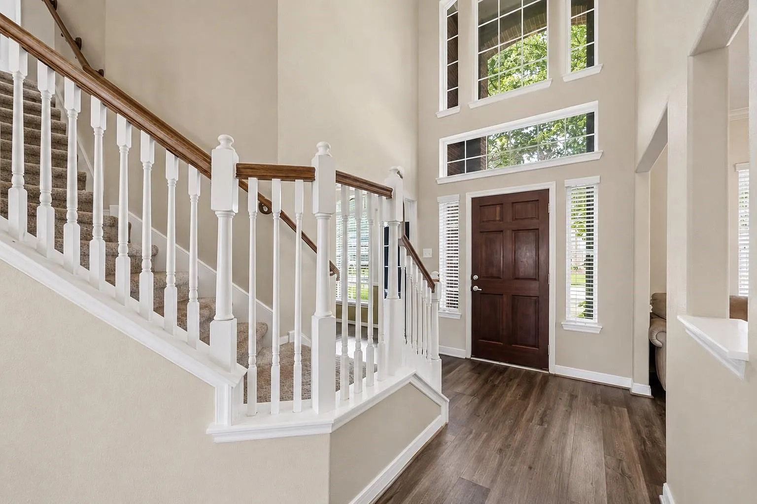 5 bed, 3.5 bath, 3114 sqft, $3,350 — Photo 3