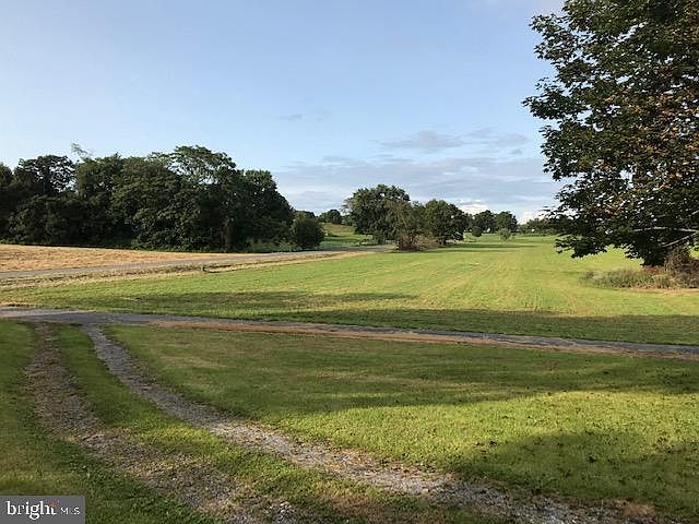 2nd image of 275 Clark Rd