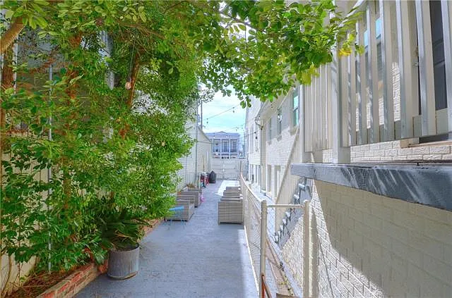 919 Jackson Ave #C — Photo 11