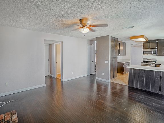 5th image of 15474 Raymond Ave