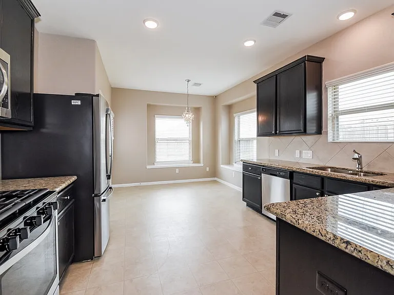 5115 Misty Ln — Photo 7