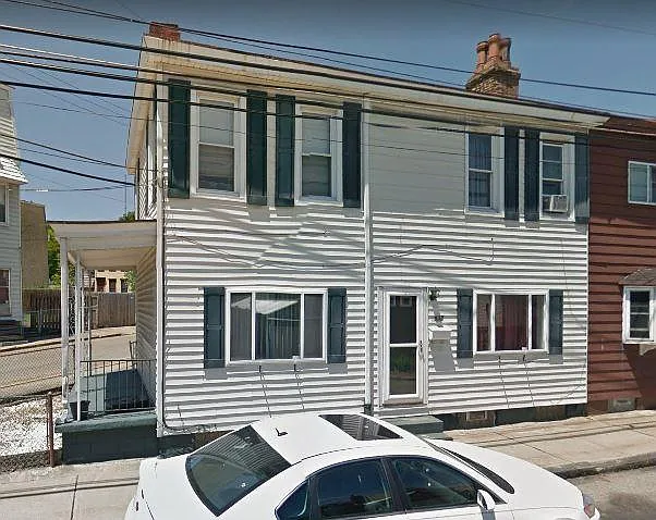 1932 Ley St photo 1