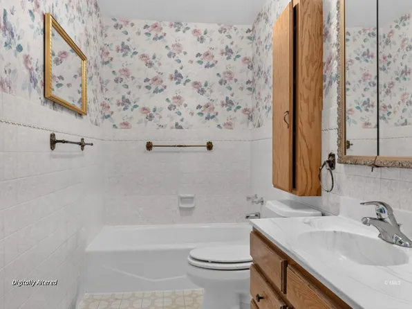 2 Jensen Rd, Cut Bank, MT 59427