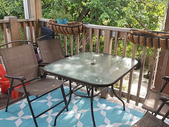 4th image of 4223 W Gladys Ave #2