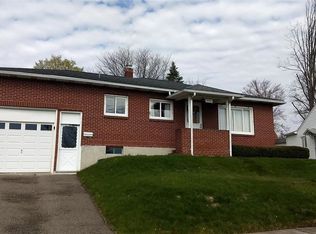 2703 Crescent Dr, Endwell, NY 13760
