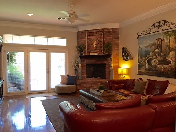 3rd image of 2018 Valleyview Dr