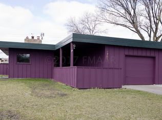 1701 10th St S, Fargo, ND 58103