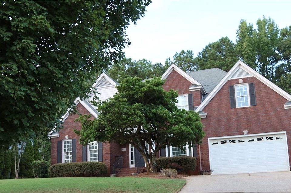 1st image of 1777 Woodley Rd