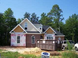 10 Forest Gln, Mocksville, NC 27028