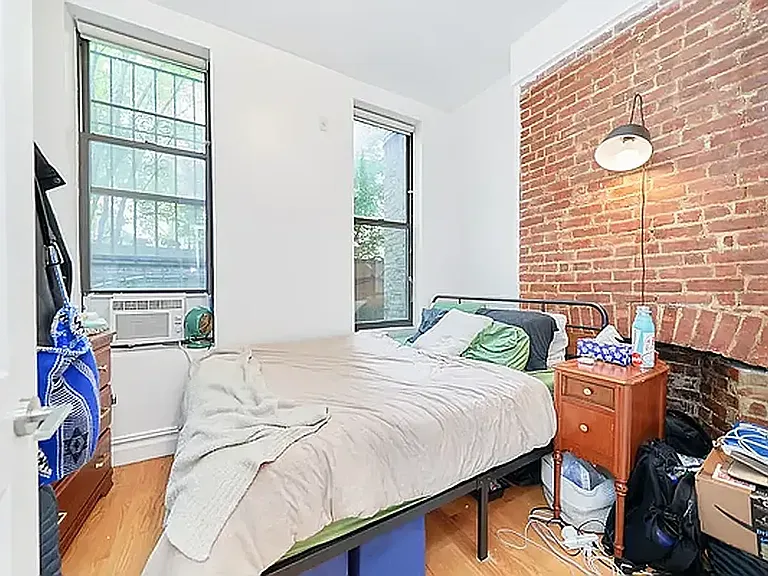 238 E 33rd St #33 — Photo 3