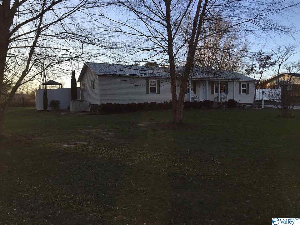 1st image of 225 Parkway Dr