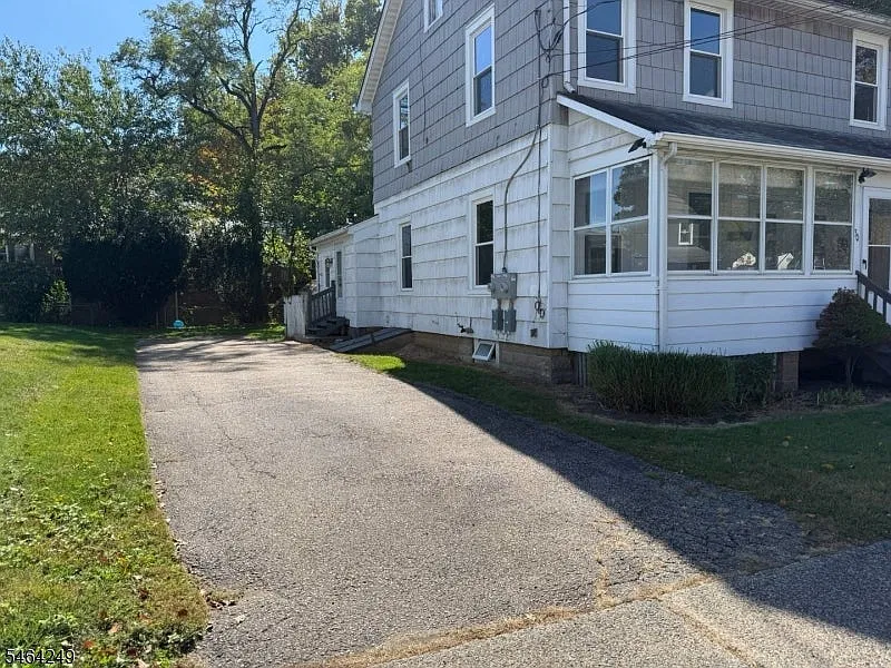 2 bed, $3,000 — Photo 3